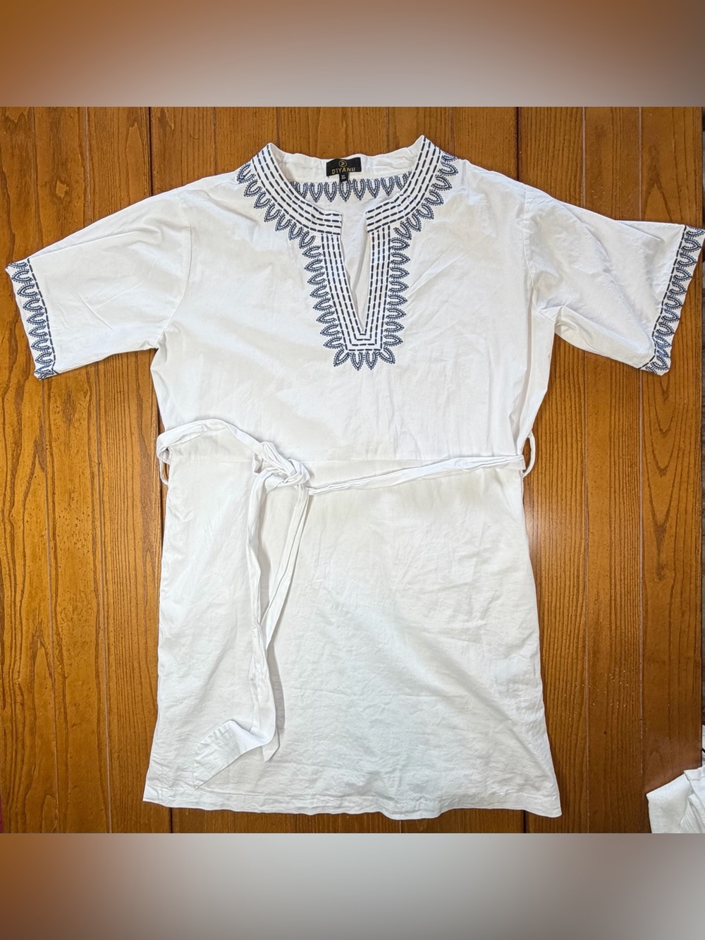 D’IYANU White Embroidered Tunic Dress – Size XL